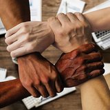 Gemeinsam verschieden - Interkulturelle Kommunikation entdecken